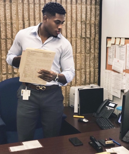 xemsays:  xemsays:  xemsays:  xemsays:  xemsays:  sexy nigerian attorney, CAESAR CHUKWUMAthis young, intelligent stud is practicing law in the very controversial area of broward county, florida. his popularity has grown tremendously over the past year