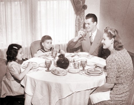 Distracted Dining? Steer Clear Of It! 