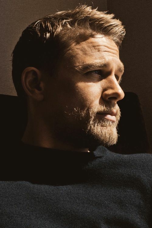 Sex manculture:  Charlie Hunnam pictures