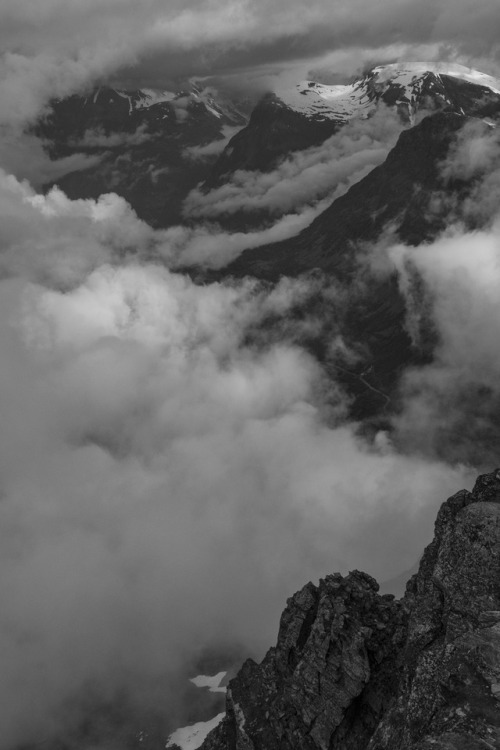 orendarling:Geiranger Skywalk, Dalsnibba, NorwayJuly, 2017Oren DarlingFuji X-Pro2, XF 23mm @ f/11, 1