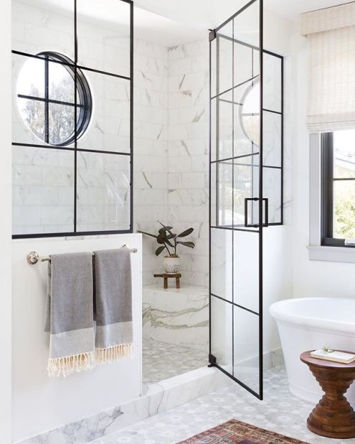 curatedinterior: Black frame window panes in this shower… Well done @klinteriors ⁠ ⁠ #KateLesterInte