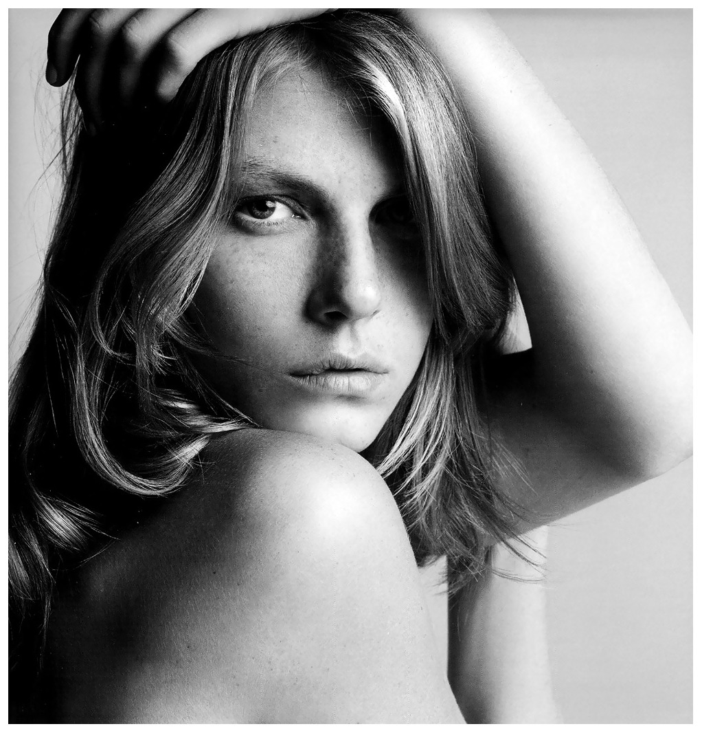 lelaid:  Sasha Pivovarova, Snejana Onopka, Jessica Miller, Hilary Rhoda, Lara Stone,