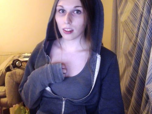 lil-uni:  Some pictures with me with contacts and some more popsicle pics <3