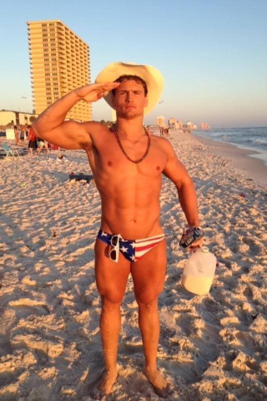hotwebdudes:  http://hotwebdudes.tumblr.com/ 