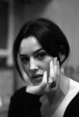 celebrityhunnies:monica bellucci