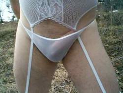 Hombre bi en panties