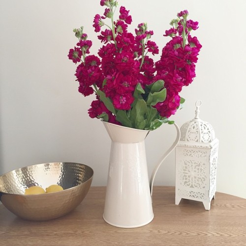 Current dining table situation: fruit bowl, flowers and a lantern. #homeinterior #home #flowers #pin