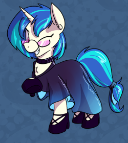 goattrain:  I was supposed to be drawing a naked dj horse, but I am a rebel.  I drew a dressed dj horse instead.  x3