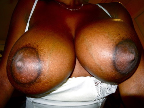 hugeblackbooblover:  Pretty ass tittys