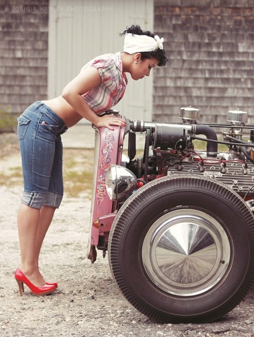 hotrodzandpinups:  Friday Pin Ups and Ink