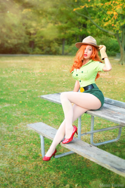 adventurelandia:Park Ranger Jessica Rabbit by MomoKurumi 