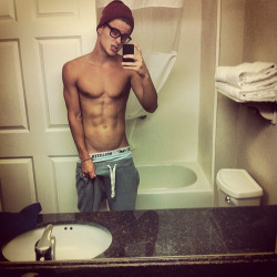 livinglifewithderek:  http://tinyurl.com/pyggrvs 