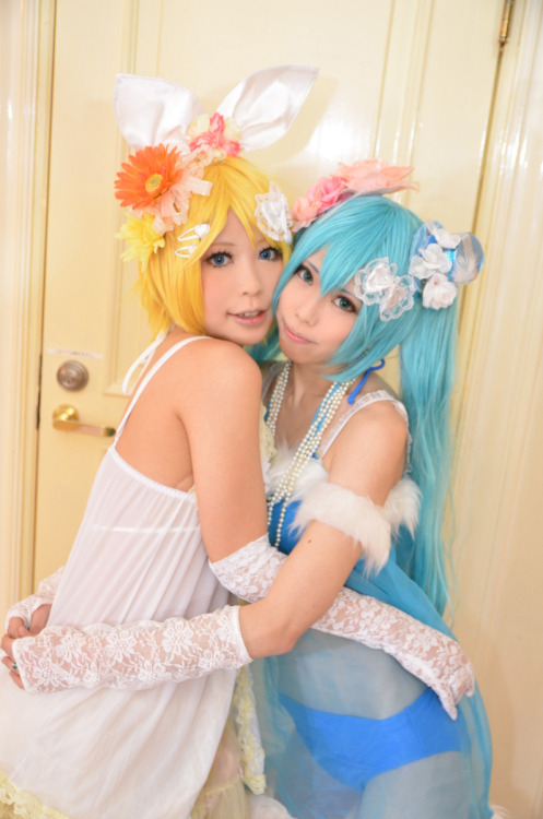 Vocaloid - Miku Hatsune & Rin Kagamine 4HELP US GROW Like,Comment & Share.CosplayJapaneseGirls1.5 - www.facebook.com/CosplayJapaneseGirls1.5CosplayJapaneseGirls2 - www.facebook.com/CosplayJapaneseGirl2tumblr - http://cosplayjapanesegirlsblog.tumbl