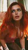 smoldering-ladies:lookingatyourcuteass:SML