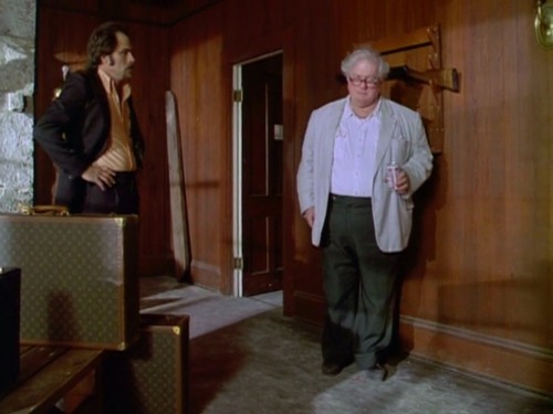 Cat Chaser (1989) - Charles Durning as Jiggs Scully- I just love it when Charles Durning plays the b