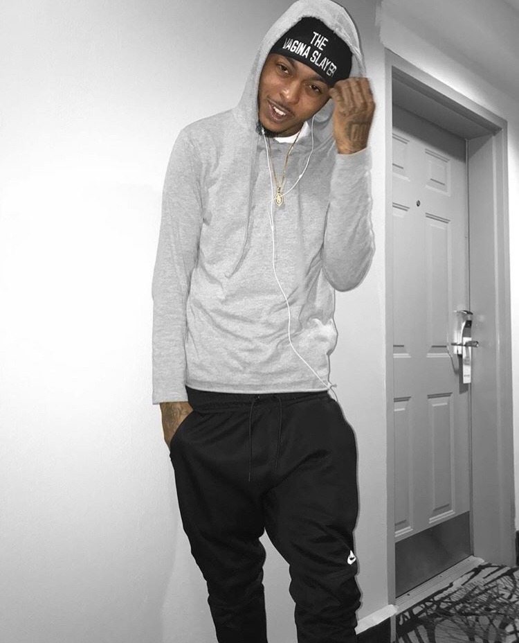chicagolightskin:  starplayer12:Black ink member Vag  Don’t look like no pussy