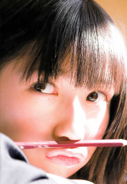 oshibook:Watanabe Mayu First Photobook “Mayuyu”