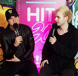 mashlum:Calum and Michael + Touching [x]