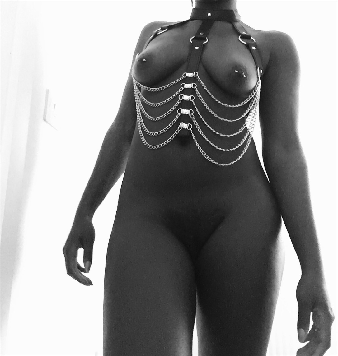 truthinthebooty: Monochrome