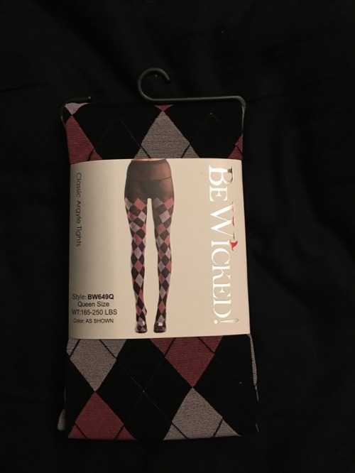 Thanks @queenpantyhose for the new tights!!