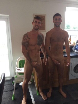 jacktwister:  College Roommates Strokin’ Together.