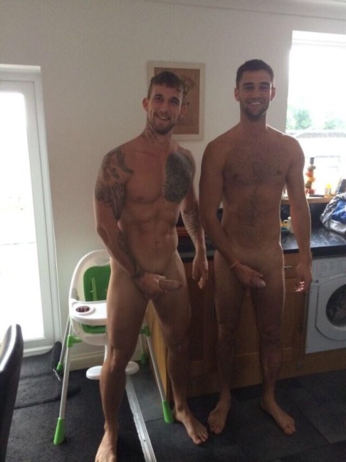 jacktwister:  College Roommates Strokin’ Together.