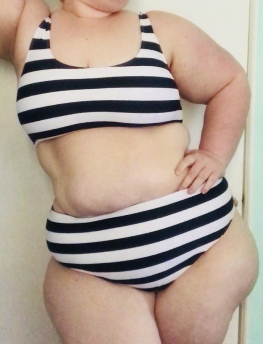 ox-miss-a:  Wednesday, October 24th, 2018Still love this swimsuit, even if it makes my boobs look small.