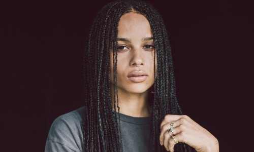 soph-okonedo:  Kravitz, now 26, doesn’t take any nonsense. She can’t afford to. If her celebrity parents (Lenny – Grammy award-winning musician and Hunger Games actor – and Lisa Bonet, film actor and former star of The Cosby Show) didn’t invite