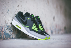 crispculture:  Nike Air Max Light - Order