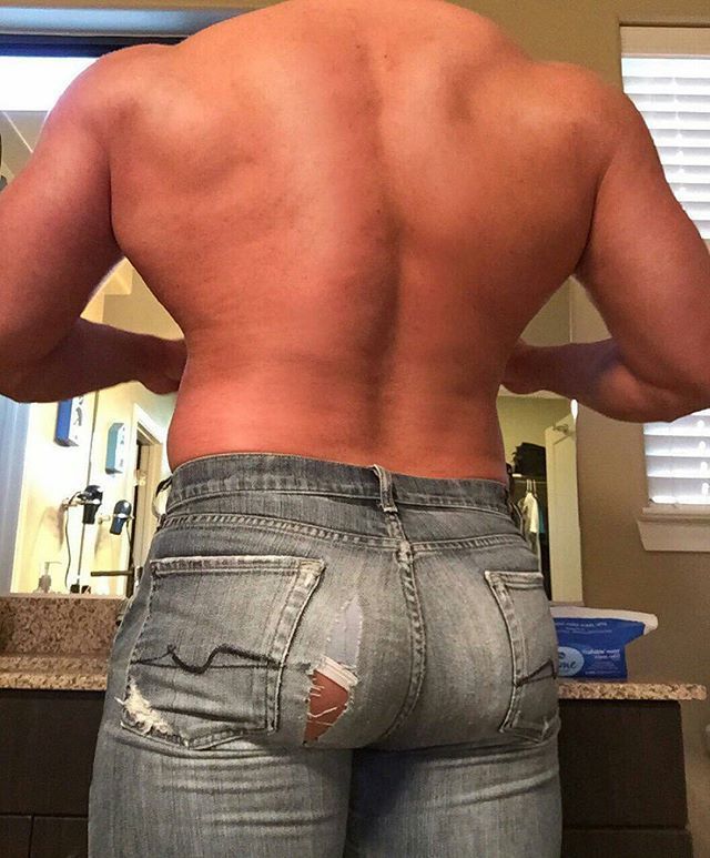 schatzie-czar:Tear that Assssss👊💥💥