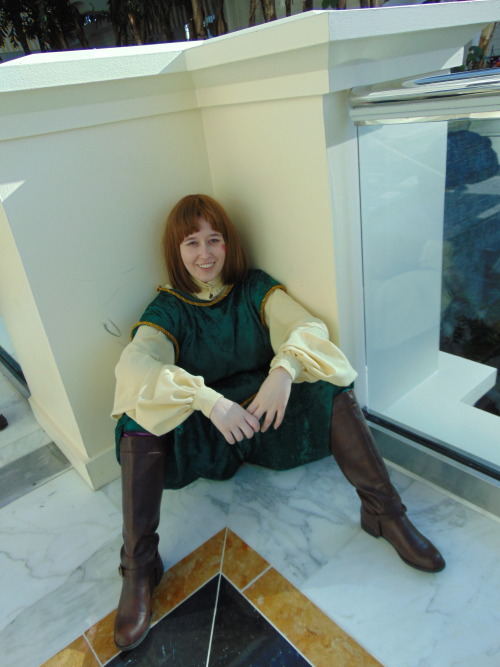 justabrowncoatedwench:Sunday of Katsucon I spent the morning and early afternoon as the cosplay I ha