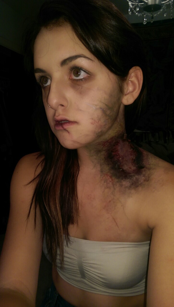 dragonfliesandaffodils:  Sci-fi/radioactive zombie makeup. Inspired by Alexys Fleming’s
