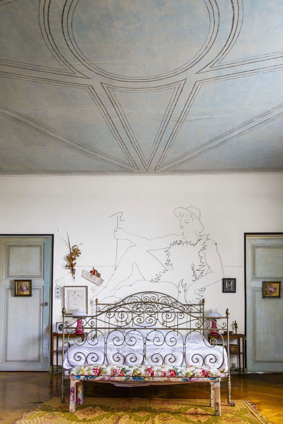 imcubo:frescos in the villa Santo Sospir, by Jean Cocteau
