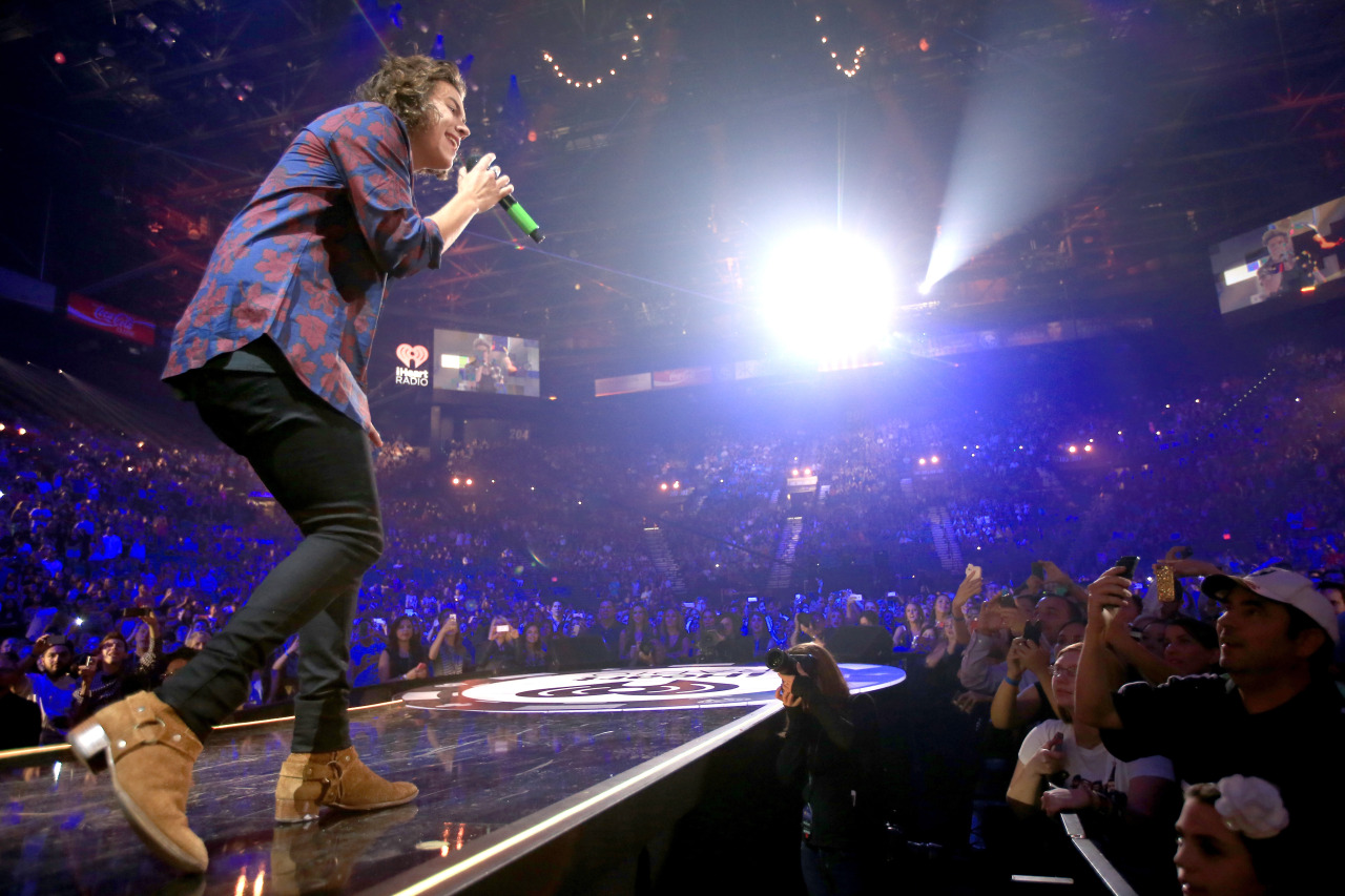 direct-news:  HQ’s - One Direction performs onstage during the 2014 iHeartRadio