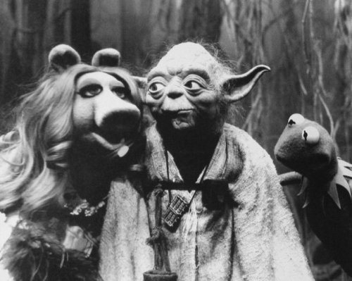 On The Set - Kermit And Miss Piggy Visit Yoda