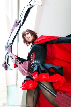 red-shirt-stormtrooper:  RWBY: A Thorny Rose