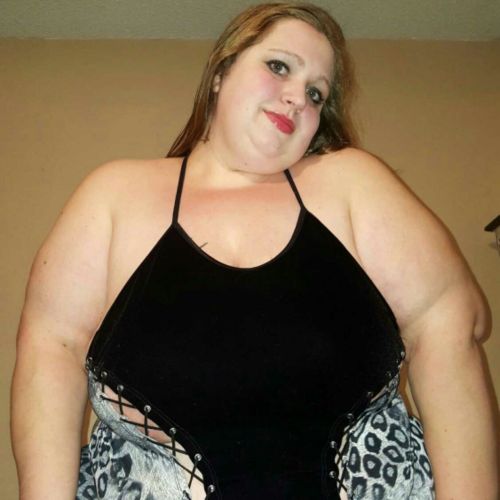 smittenkittenbbw: I’m back!