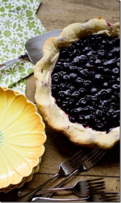 4himglory:   Lollie’s Blueberry Pie  Click