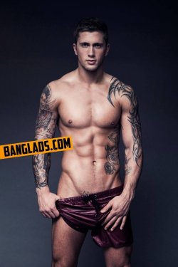 male-celebs-naked:  Dan Osborne 4See more