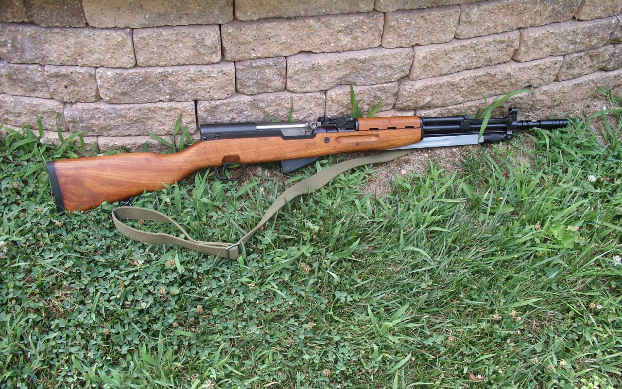 gunrunnerhell:  Yugoslavian M59/66 A rather unique and easily distinguishable SKS