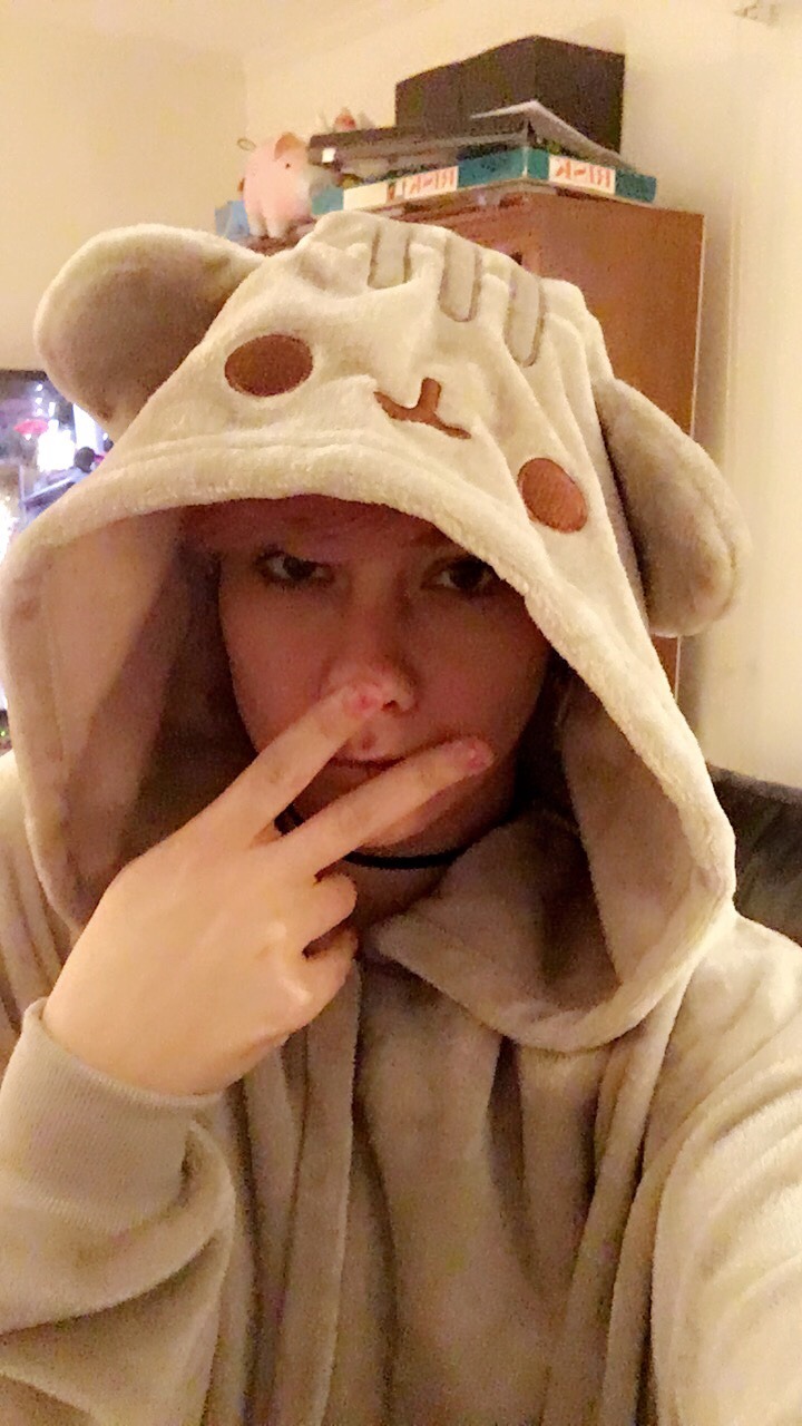 squishiepiggies:  I got a Pusheen kigurumi for Christmas so needless to say I live