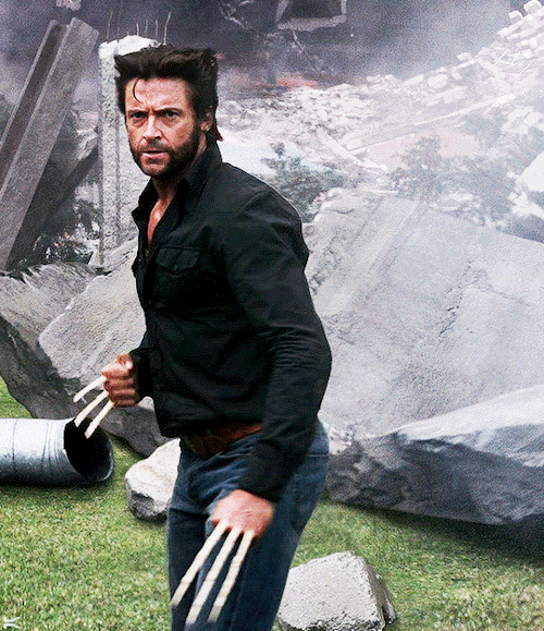 HUGH JACKMAN AsTHE WOLVERINE/LOGAN HOWLETTin X-Men: Days Of Future Past (The Rogue Cut) - 2014