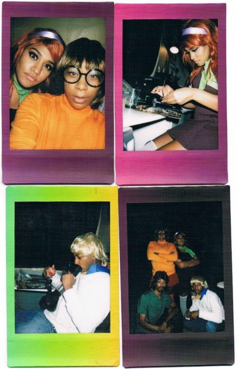jackanthonyfernandez:  soulsnatcha:  me and the homies were the scooby doo gang for holloween  Omg 