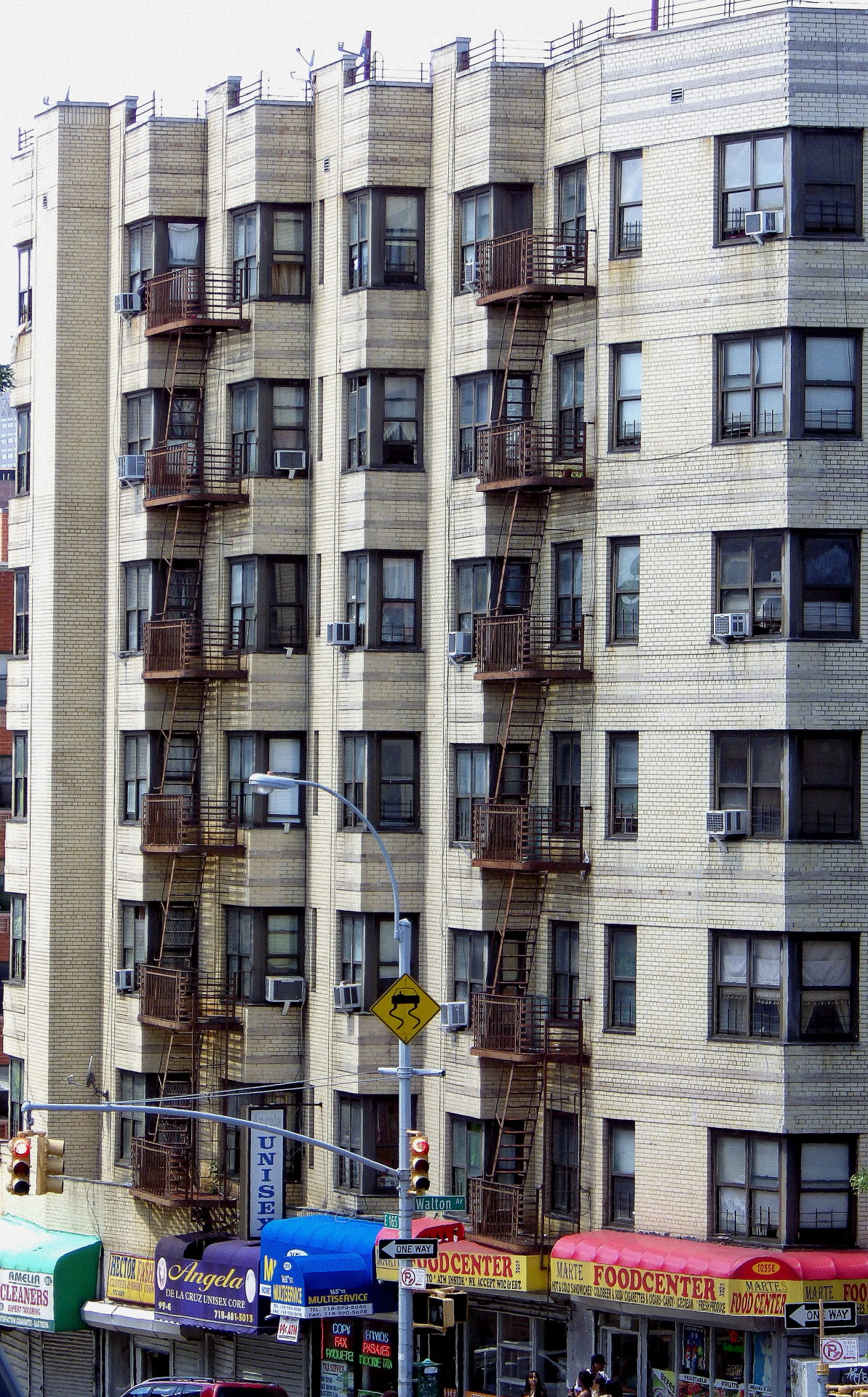 wanderingnewyork:  Windows and brickwork in Mount Eden