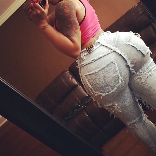 jazziedad:  Big Delicious Babe 💋 💋 💋  