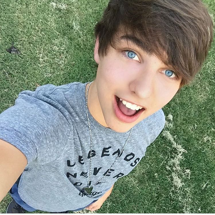 realmofbeauty:  @colby_brock #realmofbeauty #feature 