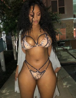 princejazziedad:DeliciouslySexy. Curvy. Petite. BootiDelicious Ma. Ms ‘Gorgeous’ Ely.Ivy ❤️💜💚