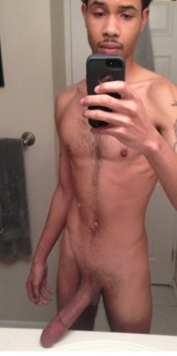 instaguys:  Guys with iPhones Source: gwip.me