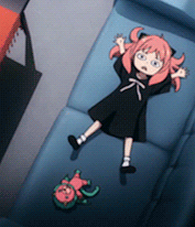 damianyas:  cute anya moments from episode 1 (◕ っ ◕✿) 