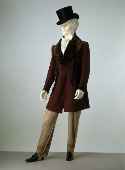 VIRAGO - Men’s fashion ca. 1830: Coats